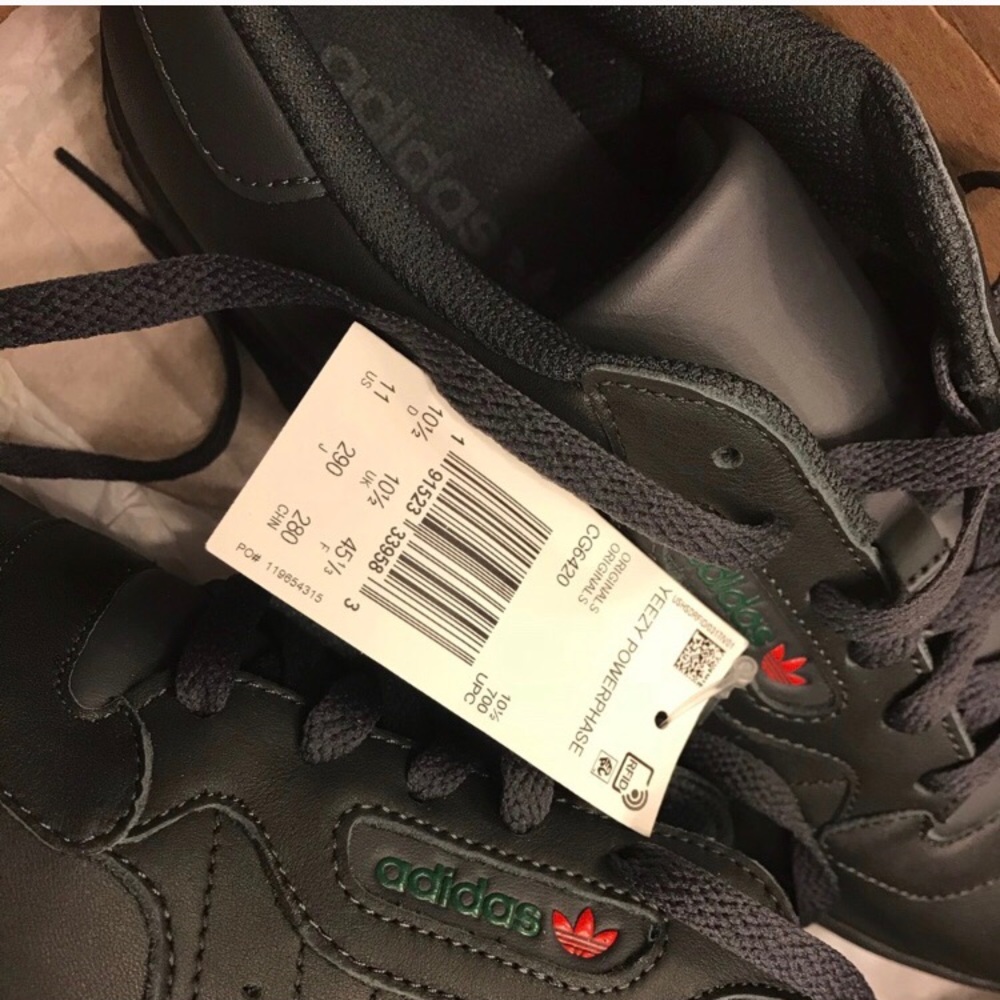 Yeezy powerphase sz 11 Black